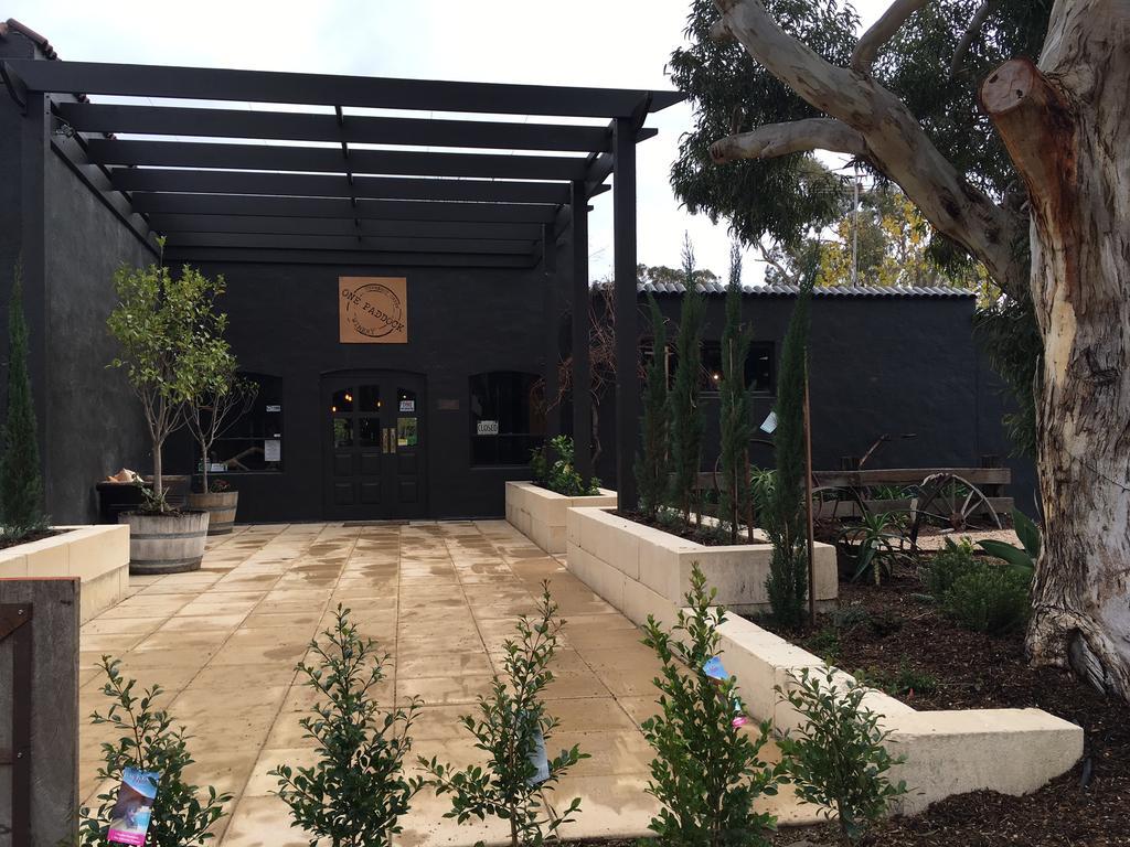 One Paddock Currency Creek Winery Villas Exterior photo